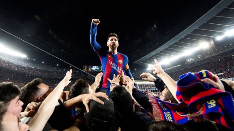 Messi, Barcelona supportarunnah alwadhaau kiyan camp nou ah dhaane!