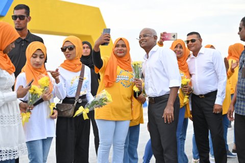  ރައީސް، ވައިކަރަދޫ ސިއްހީމަރުކަޒުގެ އެކްސްޓެންޝަން ޢިމާރާތް ހުޅުއްވައިދެއްވައިފި