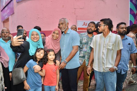 ގުޅީފަޅާއި ގިރާވަރާއި ފުށިދިއްގަރު ފަޅު އަހަރެއް ތެރޭ ހިއްކާނަން: މުއިއްޒު