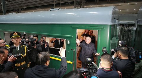 Kim jong Un Khaassa Train eggai Russia ah!