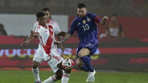 Messi ge dhela'ndun Argentina in Peru bali koffi