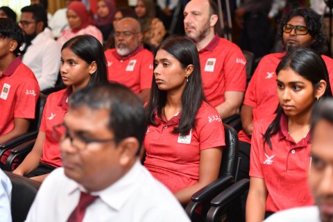 ޕެރިސް 2024 އޮލިމްޕިކްސް' ގައި ދިވެހިރާއްޖޭގެ ދިދަ އުފުލަން ހަމަޖެހިފައިވާ އެތުލީޓުންނާ ރައީސުލްޖުމްހޫރިއްޔާ ބައްދަލުކުރެއްވުން