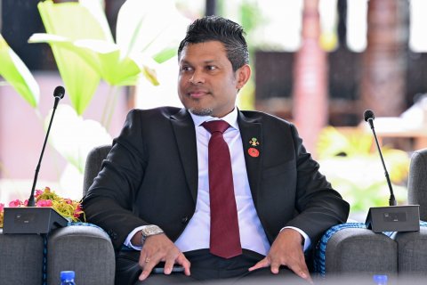 ކޮމަންވެލްތު ގައުމުތަކުގެ އިސްވެރިންގެ ރިޓްރީޓްގައި، ނައިބުރައީސް ބައިވެރިވެވަޑައިގެންފި