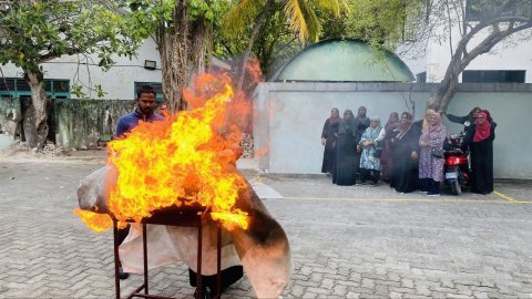 ފުވައްމުލަކުގެ، ކުދިވިޔަފާރިވެރިންނަށް ފަޔަރ އެވެއަރނެސް ކުލާހެއް!