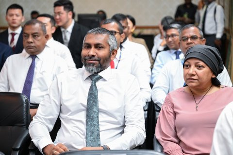 ކ. ގުޅީފަޅުގެ މަގުތައް ހެދުމާއި މުނިސިޕަލް އިންފްރާސްޓްރަކްޗަރ ޤާއިމުކުރުމުގެ މަޝްރޫޢުގެ އެއްބަސްވުމުގައި ސޮއިކުރުމުގެ ރަސްމިއްޔާތު