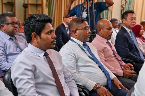 ކ. ގުޅީފަޅުގެ މަގުތައް ހެދުމާއި މުނިސިޕަލް އިންފްރާސްޓްރަކްޗަރ ޤާއިމުކުރުމުގެ މަޝްރޫޢުގެ އެއްބަސްވުމުގައި ސޮއިކުރުމުގެ ރަސްމިއްޔާތު