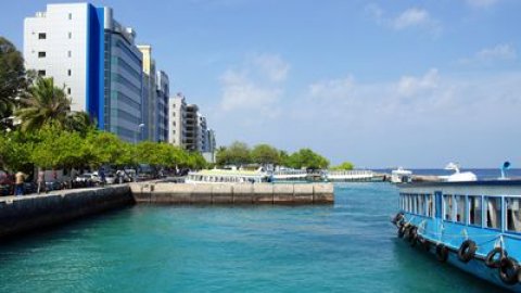 Ferry launch thakah henveyru ferry terminal hulhuvaalaifi